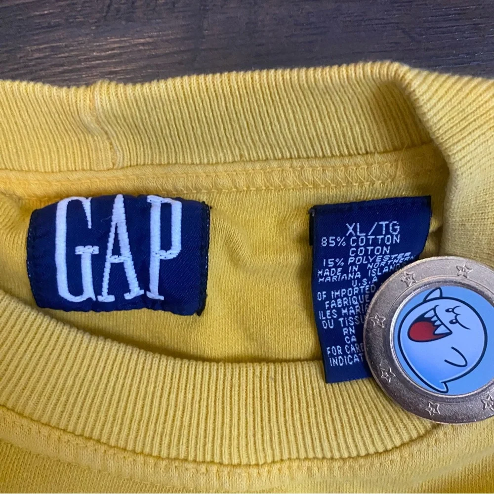 GAP crewneck good